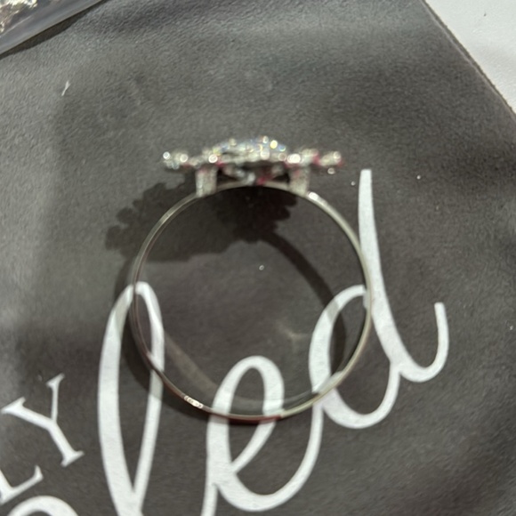 125 Rhinestone Decorative Napkin Rings and 125 Rhinestone Decorative Buckles - Picture 5 of 5